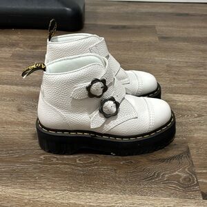 Dr. Martens Devon Boots
